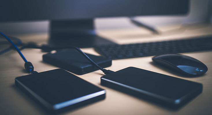 デバイス毎にバックアップを取っておくことが重要!スマホ・パソコンのバックアップ方法を解説